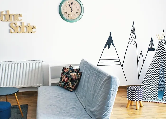 Piotr Aparts アパート